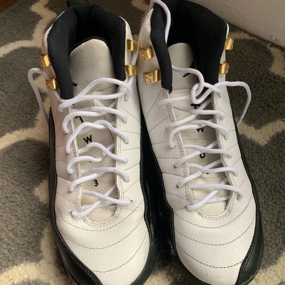 Jordan retro 12s